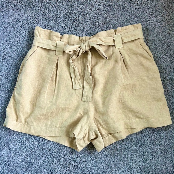 L'AGENCE Pants - L’AGENCE  Hillary Paperbag Linen Short Gold  Size 29
